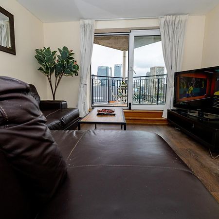 Two Bed Apartment Near Canary Wharf Лондон Екстер'єр фото
