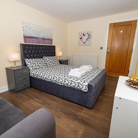 Two Bed Apartment Near Canary Wharf Лондон Екстер'єр фото