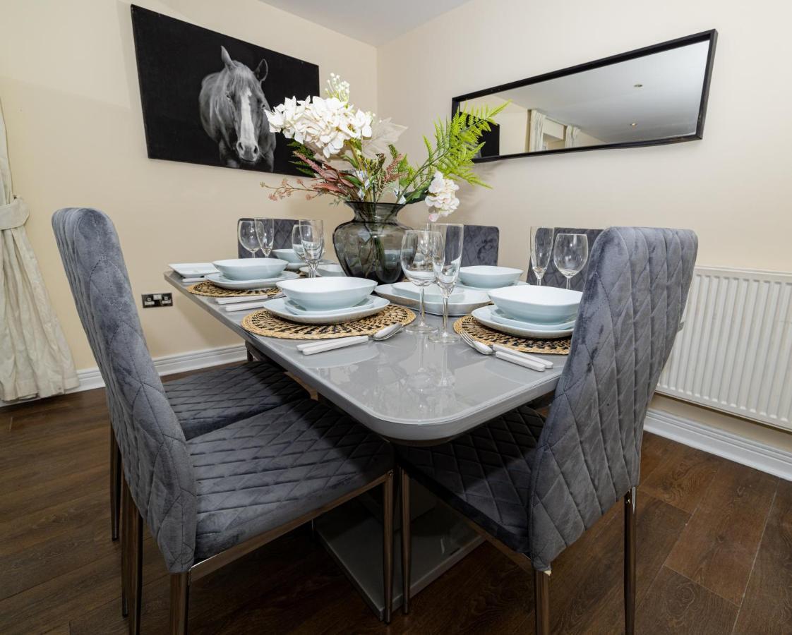 Two Bed Apartment Near Canary Wharf Лондон Екстер'єр фото