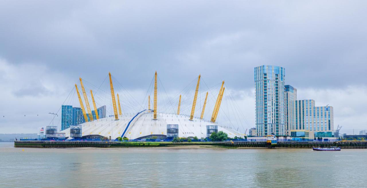 Two Bed Apartment Near Canary Wharf Лондон Екстер'єр фото