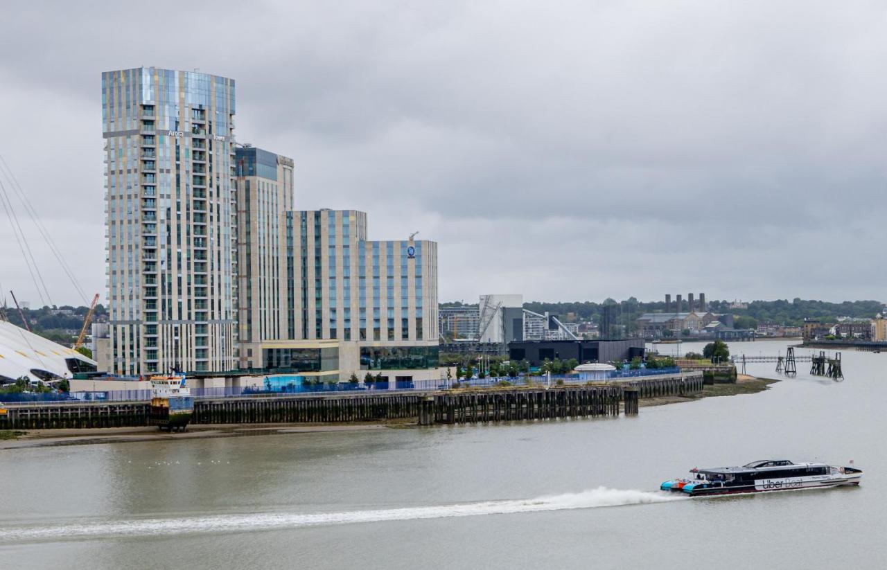 Two Bed Apartment Near Canary Wharf Лондон Екстер'єр фото