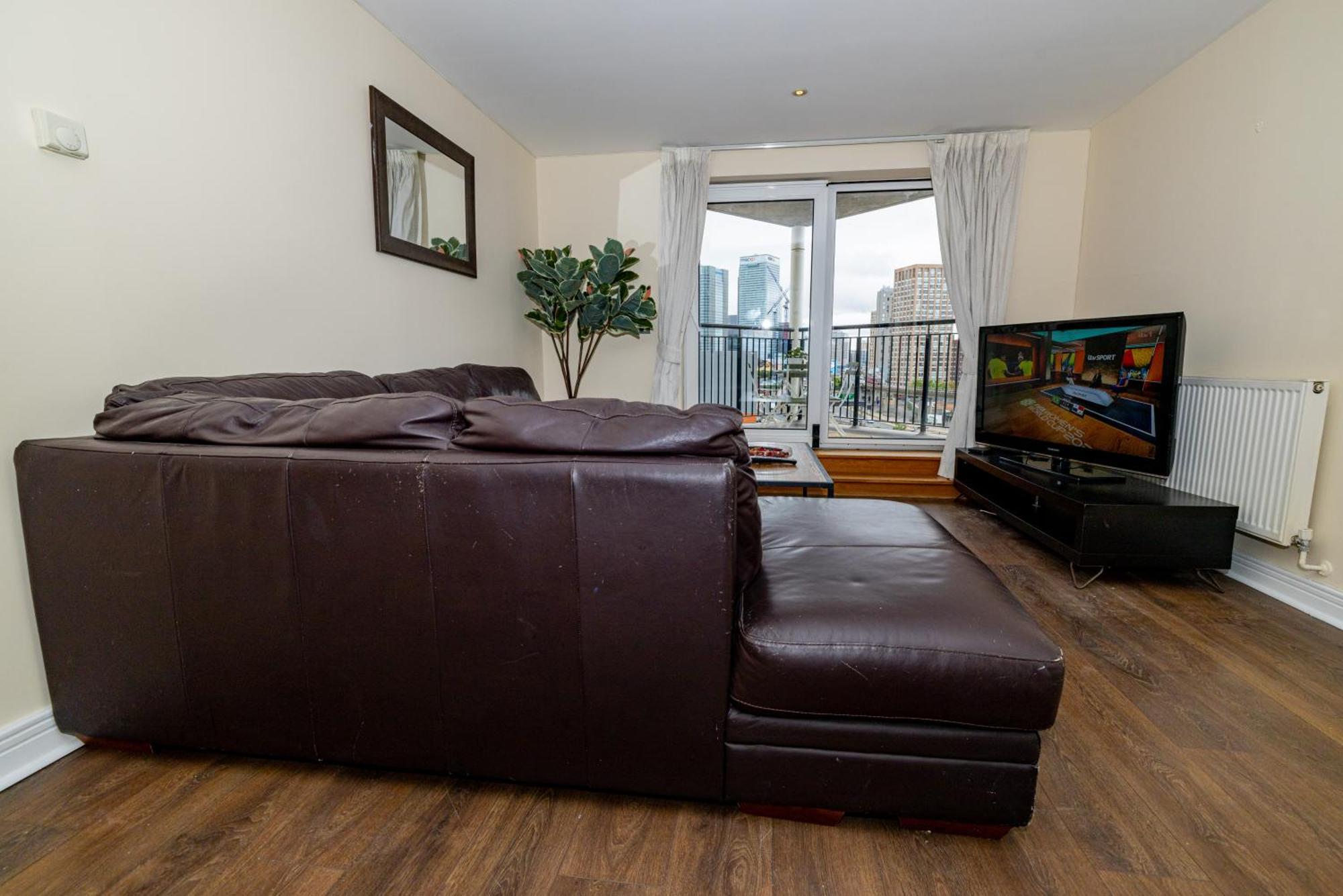 Two Bed Apartment Near Canary Wharf Лондон Екстер'єр фото
