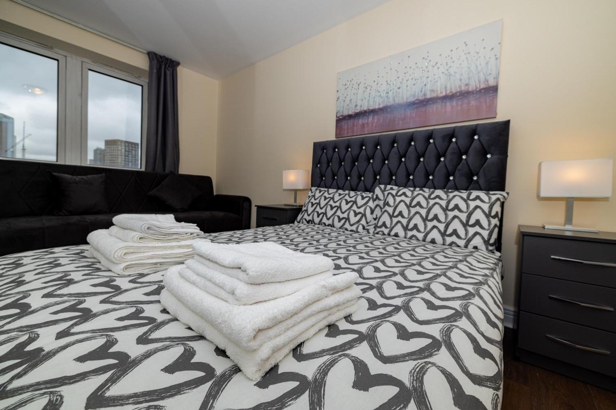 Two Bed Apartment Near Canary Wharf Лондон Екстер'єр фото