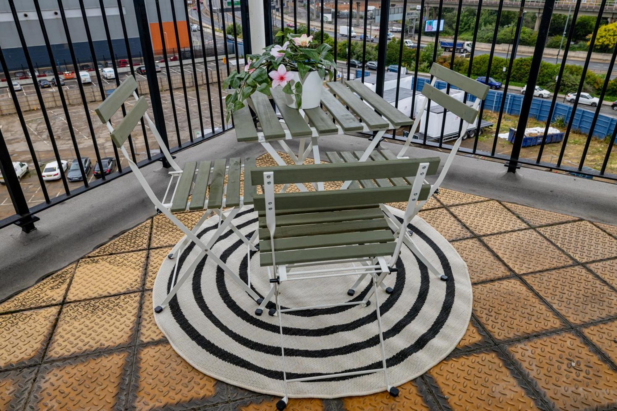 Two Bed Apartment Near Canary Wharf Лондон Екстер'єр фото